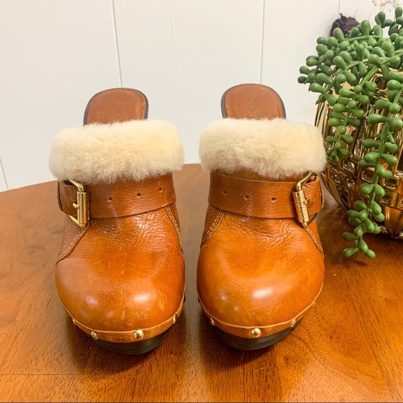 **SOLD** Michael Kors Fairbanks Heeled Mules - Picture 3 of 10